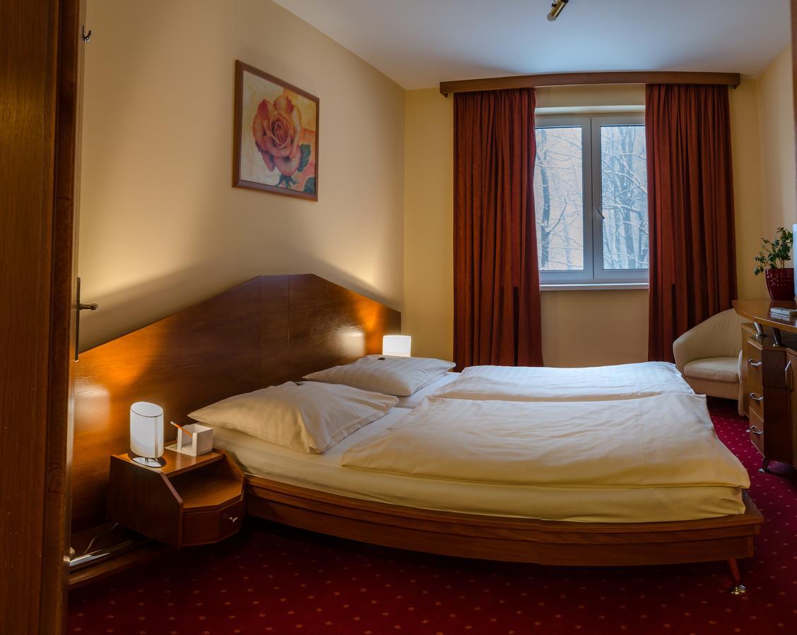 Standard Double Room,548758083:JPEG