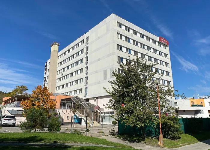 Hotel all'aeroporto: Hotel Baronka